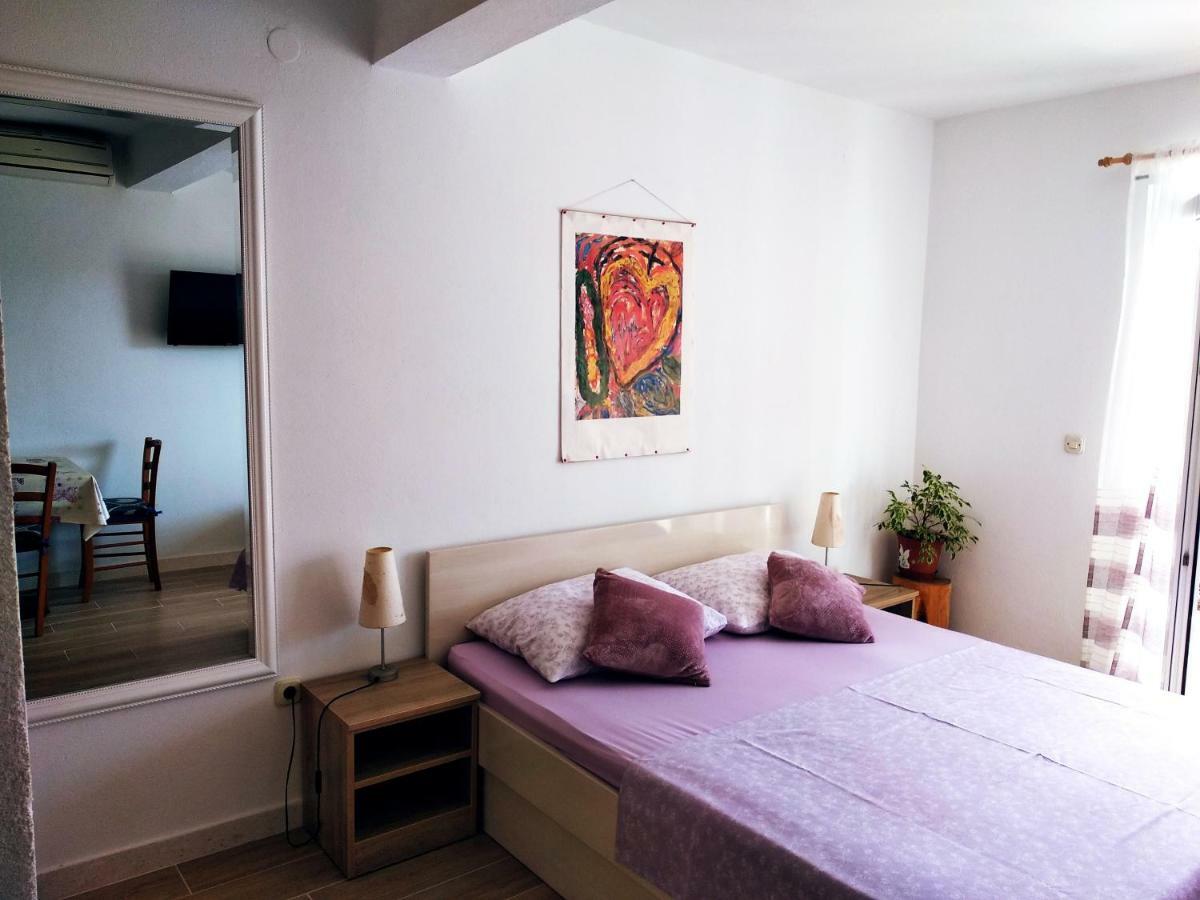 Apartments Luka 룸바르다 외부 사진